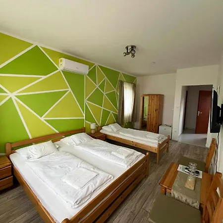 Pócz Pincészet Maison d'hôtes Balatonlelle